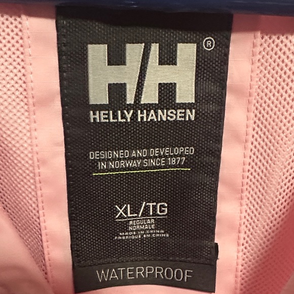 Helly Hansen Pink Waterproof Jacket - Picture 2 of 8